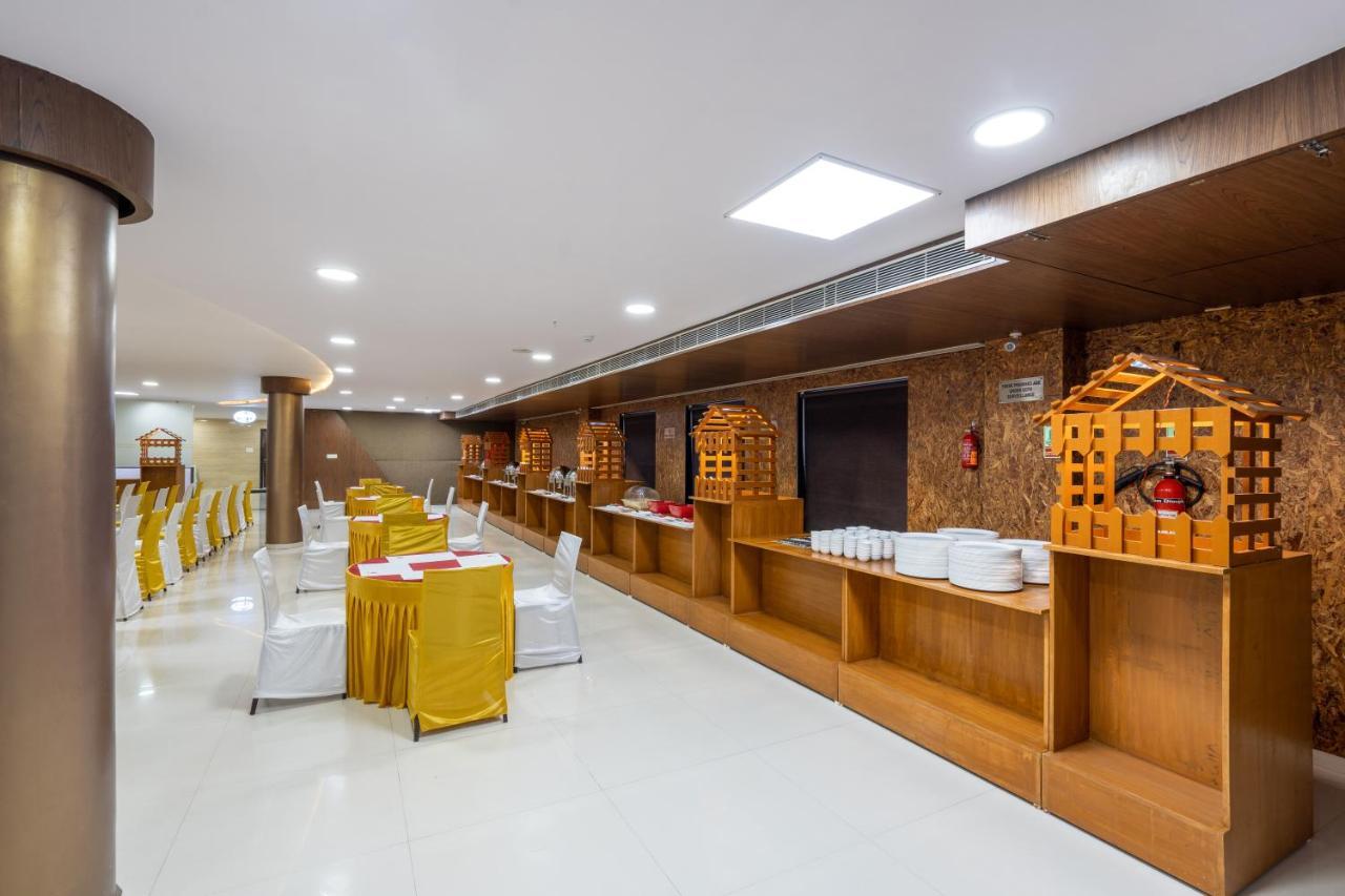 Jalashray Resort Nadiād Exterior foto