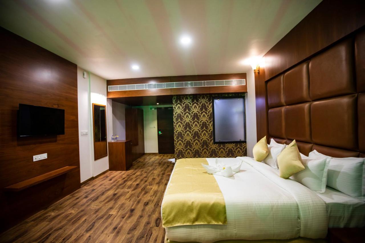 Jalashray Resort Nadiād Exterior foto